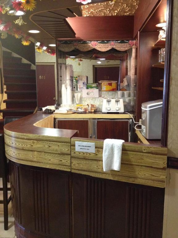 Chomedey Inn ラヴァル エクステリア 写真