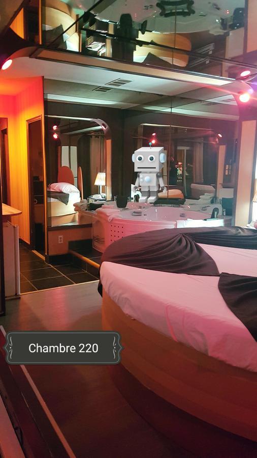 Chomedey Inn ラヴァル エクステリア 写真