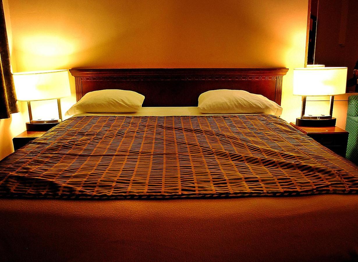 Chomedey Inn ラヴァル 部屋 写真